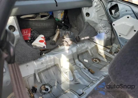 2001 Honda Prelude z USA, uszkodzony, nr VIN JHMBB61421C007358